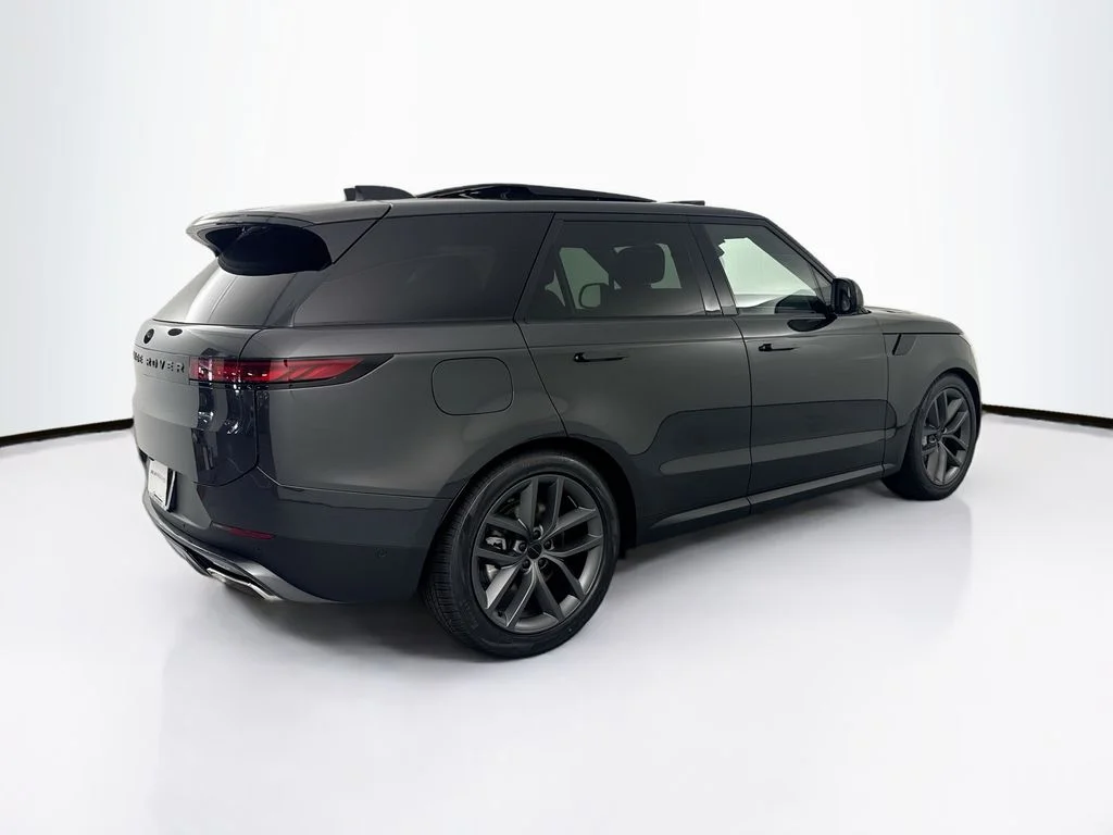 New 2026 Carpathian Grey Land Rover SE image 5