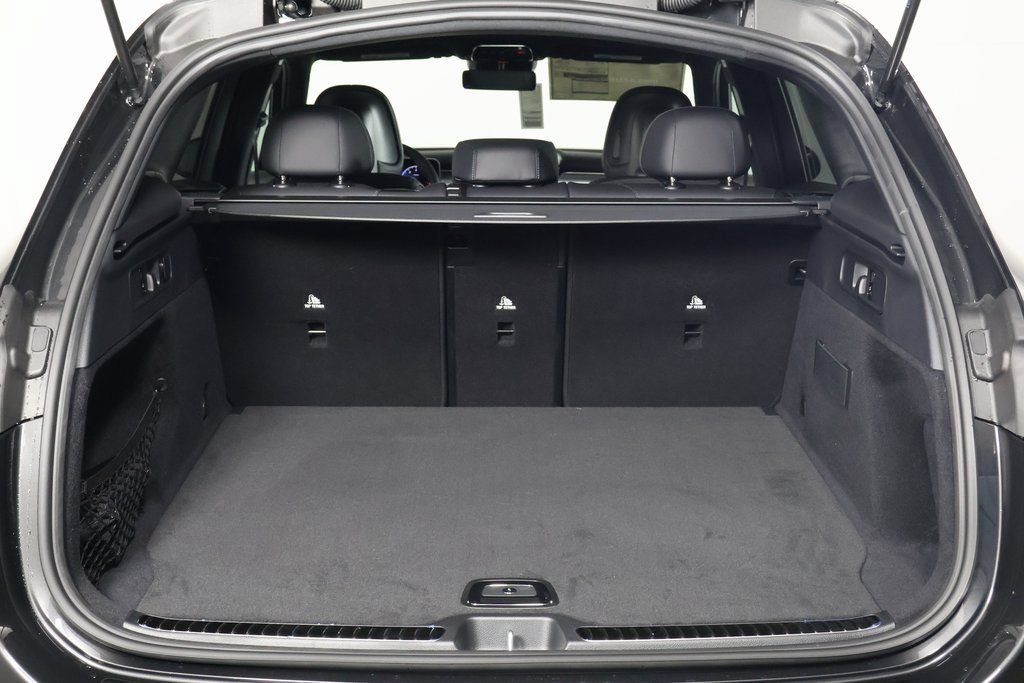 New 2026 Graphite Grey Metallic Mercedes-Benz GLC 300 image 18