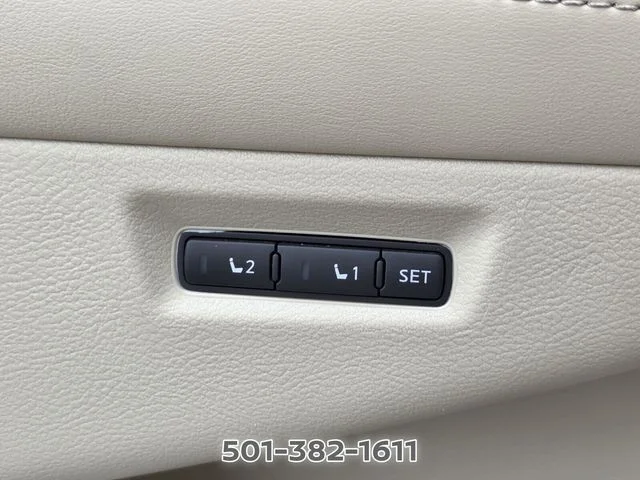 Used 2017 White Nissan Platinum image 30