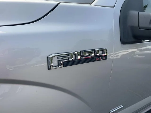 Used 2015 Silver Ford XLT image 12