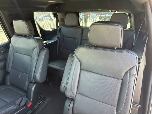 2023 GMC Yukon Denali - Photo 16