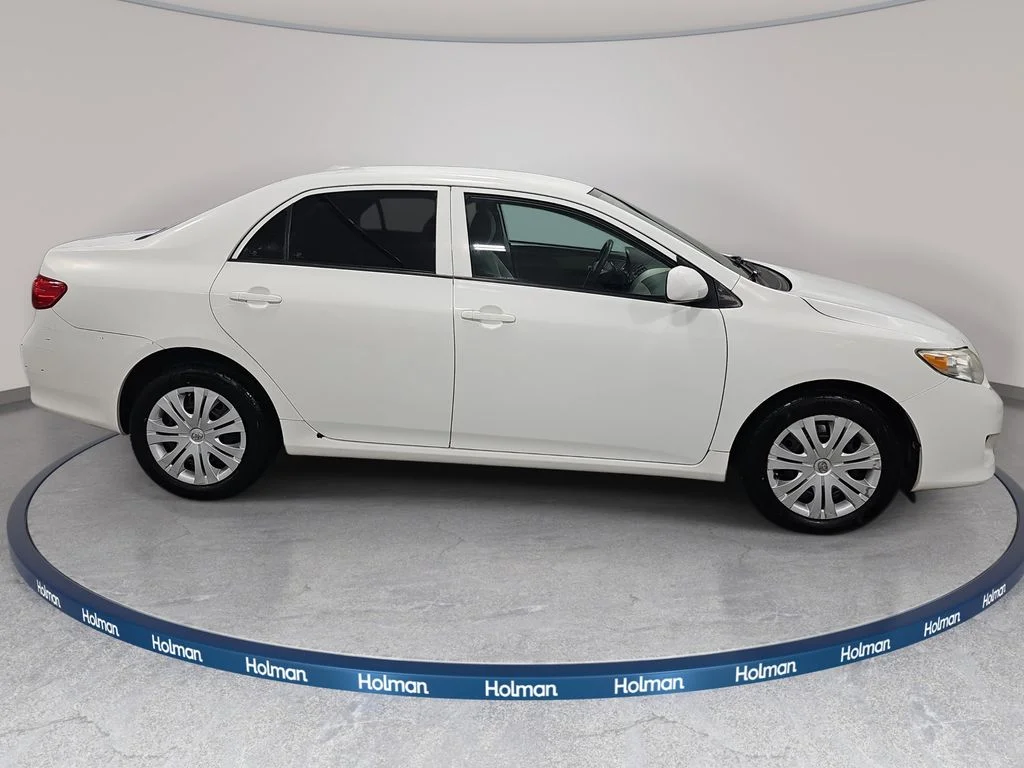 Used 2010 White Toyota LE image 5