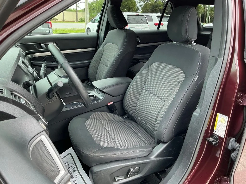 Used 2018 Red Ford XLT image 43