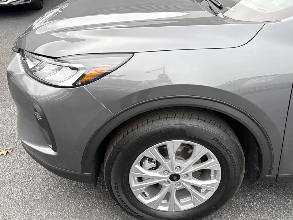 Used 2023 Gray Ford Active image 10