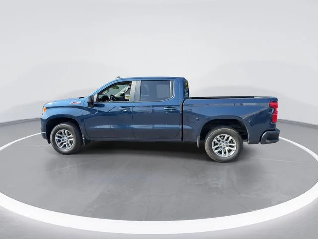 Used 2022 Blue Chevrolet RST image 5