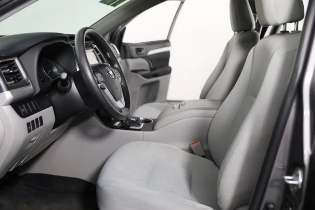 Used 2019 Gray Toyota LE image 16