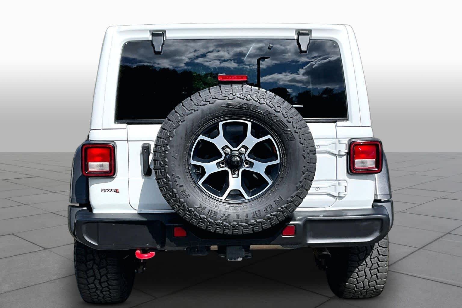 Used 2022 Bright White Clearcoat Jeep Unlimited Rubicon image 9