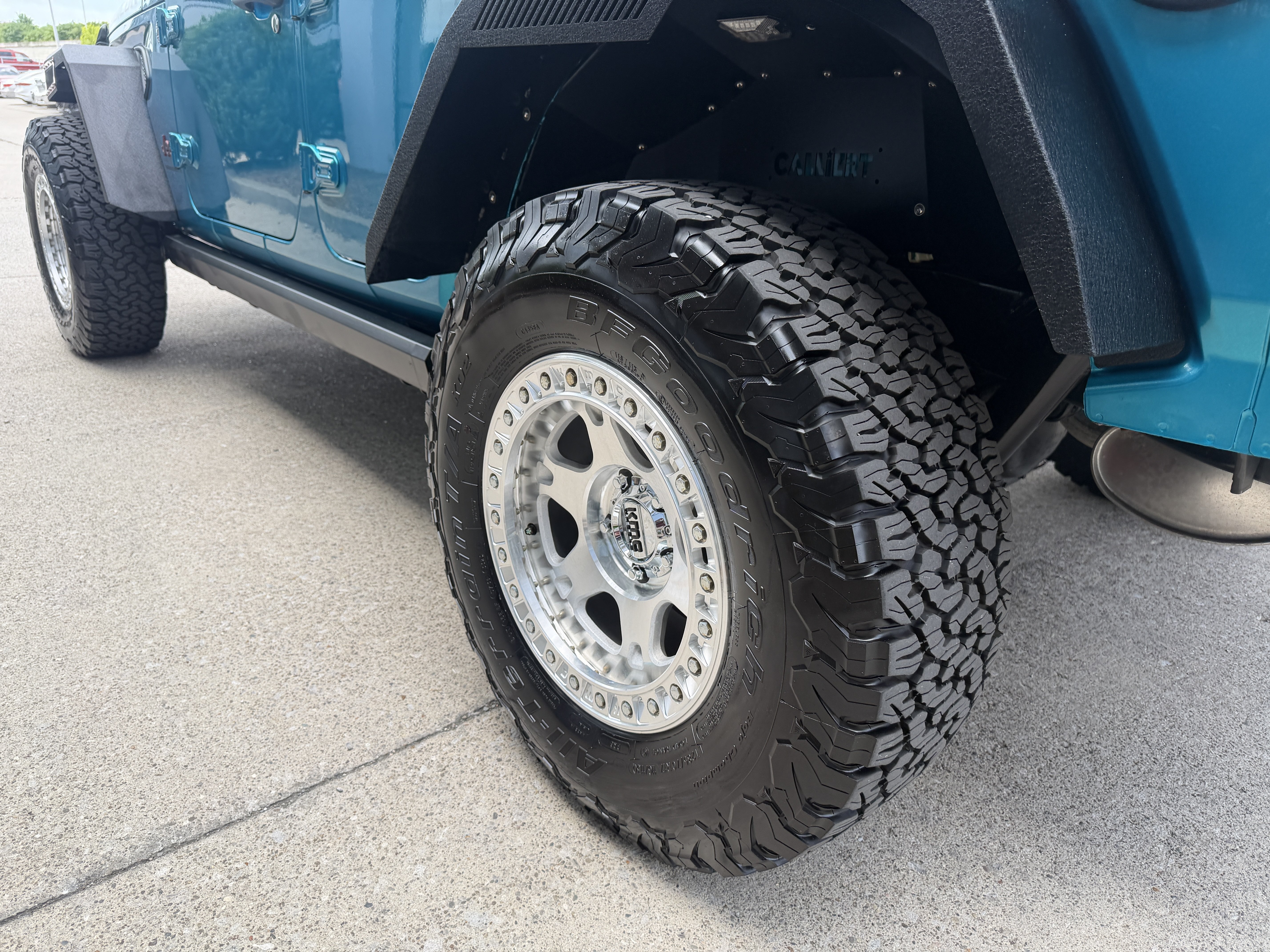 Used 2024 Bikini Pearl Coat Jeep Rubicon image 14