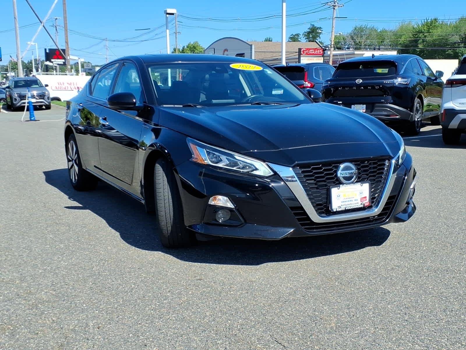 Used 2022 Super Black Nissan 2.5 SL image 3