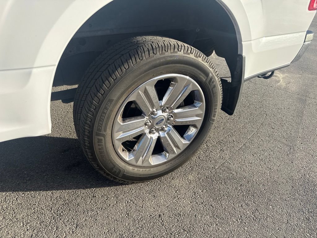 Used 2019 Oxford White Ford XLT image 19