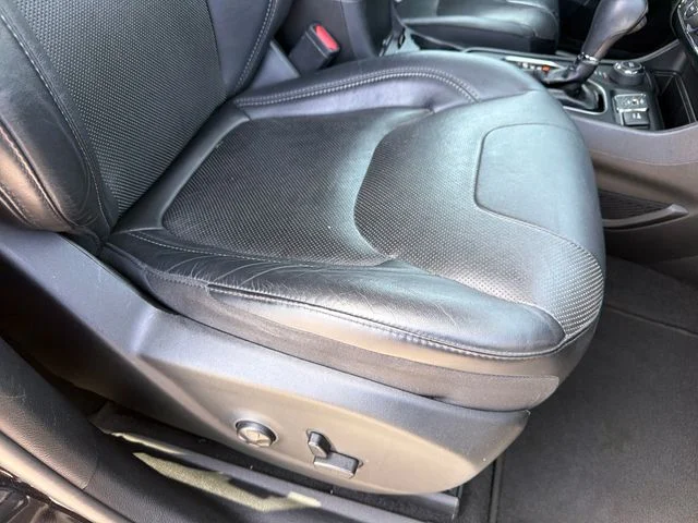 Used 2019 Black Jeep Limited image 26