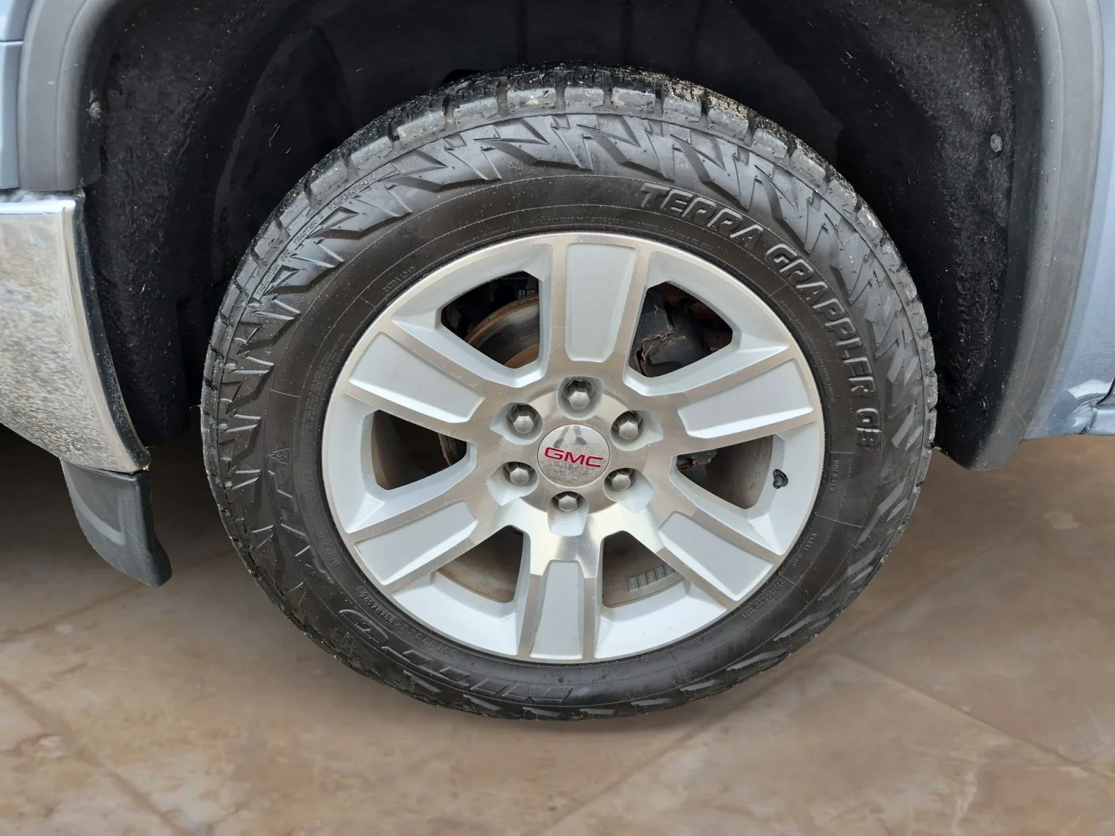 Used 2015 Light Steel Gray Metallic GMC SLE image 27