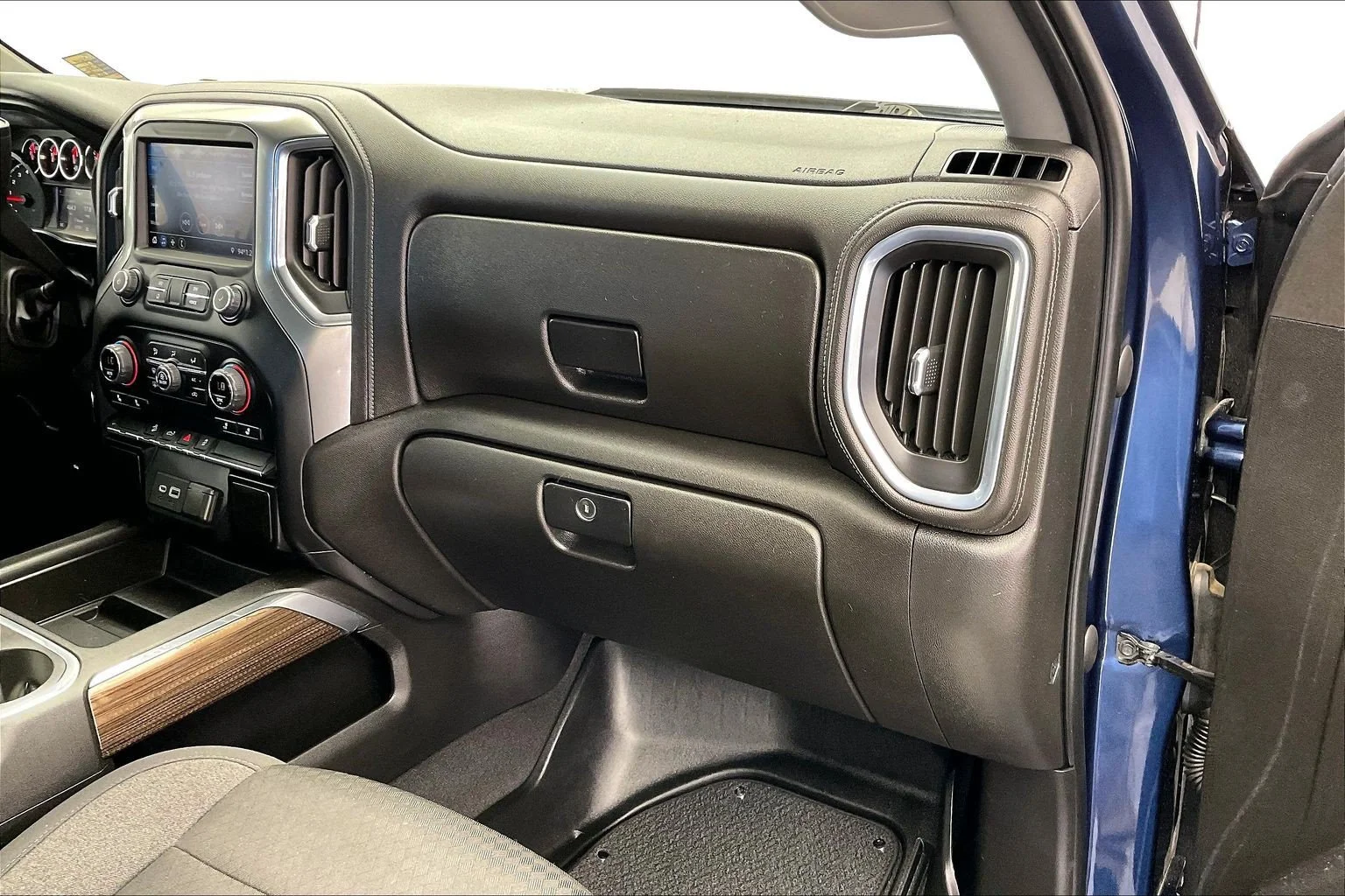 Used 2021 Northsky Blue Metallic Chevrolet RST image 15