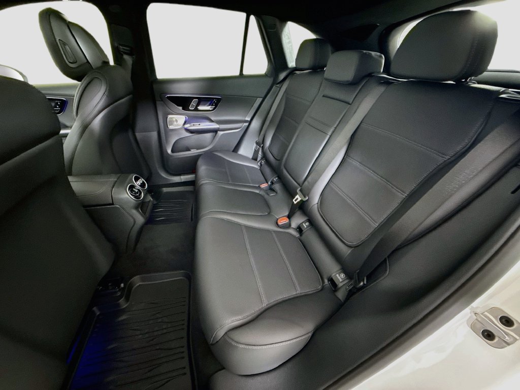 New 2027 Polar White Mercedes-Benz GLC 300 image 26