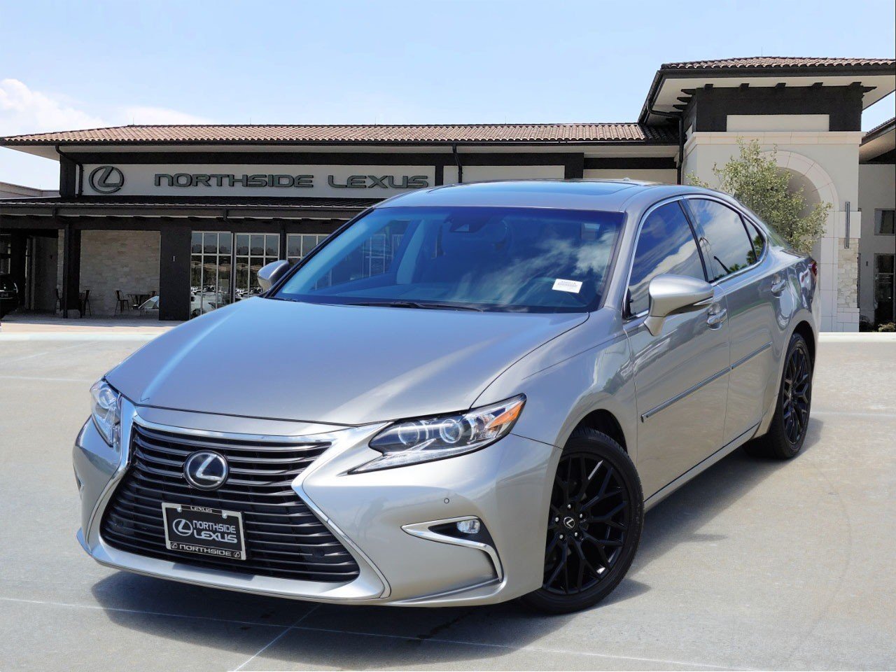 2016 Lexus ES 350 350's photo