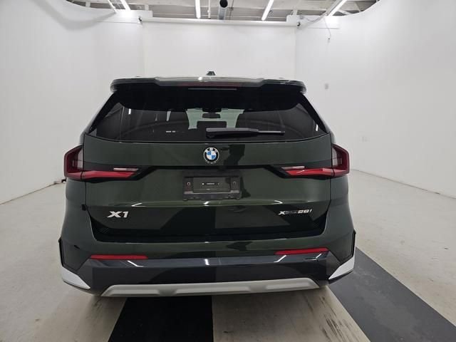 Certified Used 2025 San Remo Green Metallic BMW xDrive28i image 4