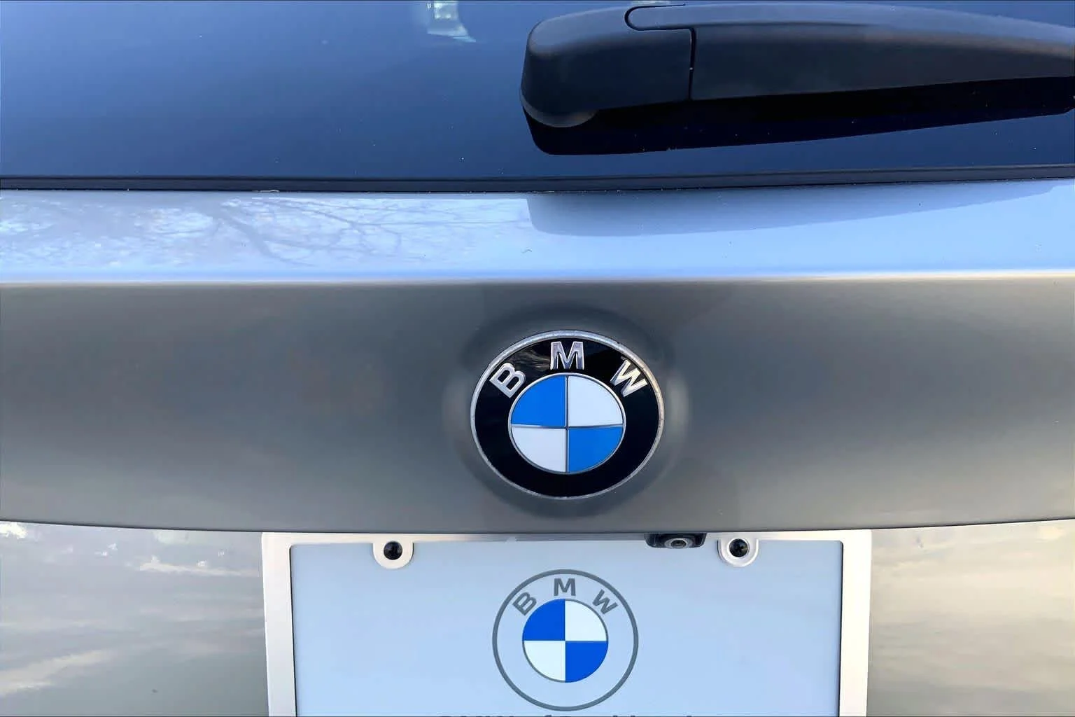 Used 2020 Donington Grey Metallic BMW  image 30