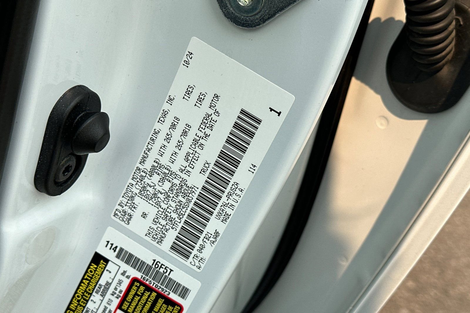 Used 2025 White Toyota SR5 image 28