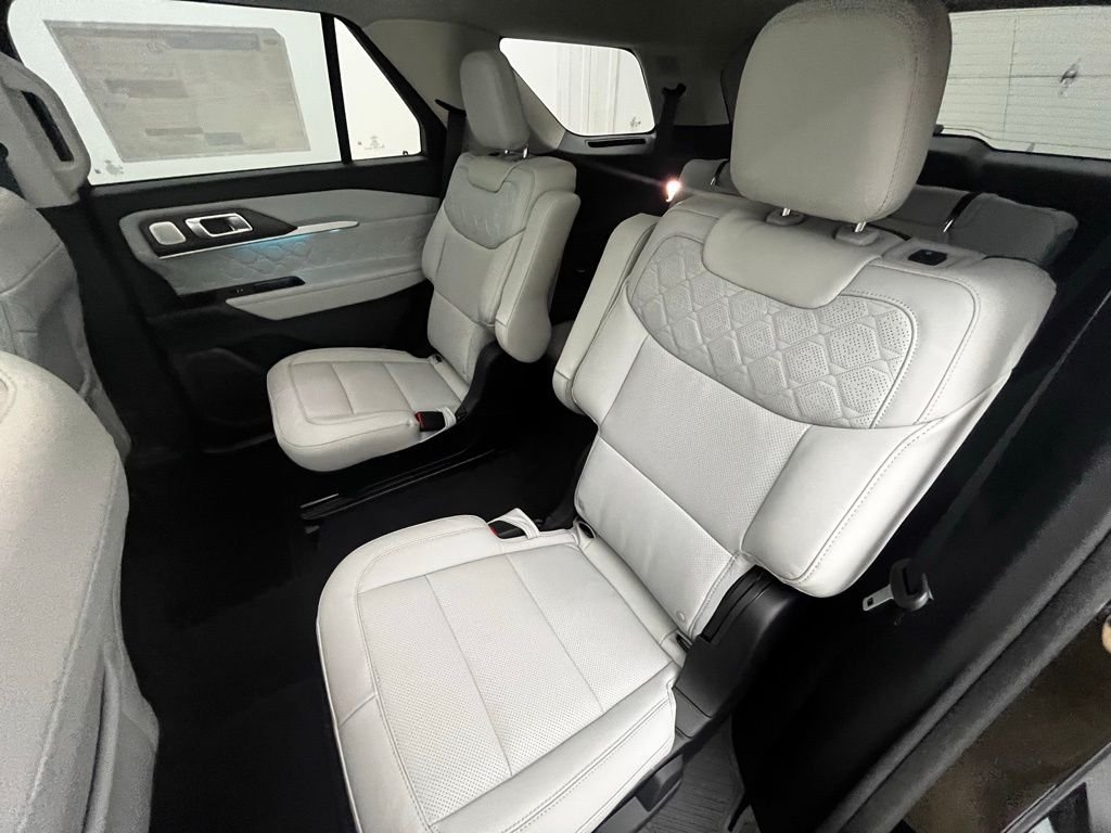 New 2026 Black Ford Platinum image 43