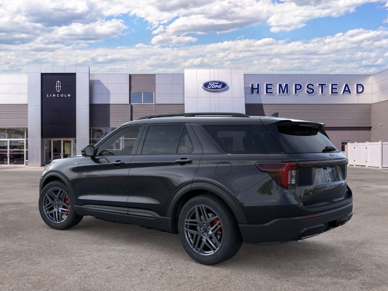 New 2026 Agate Black Metallic Ford ST-Line image 4