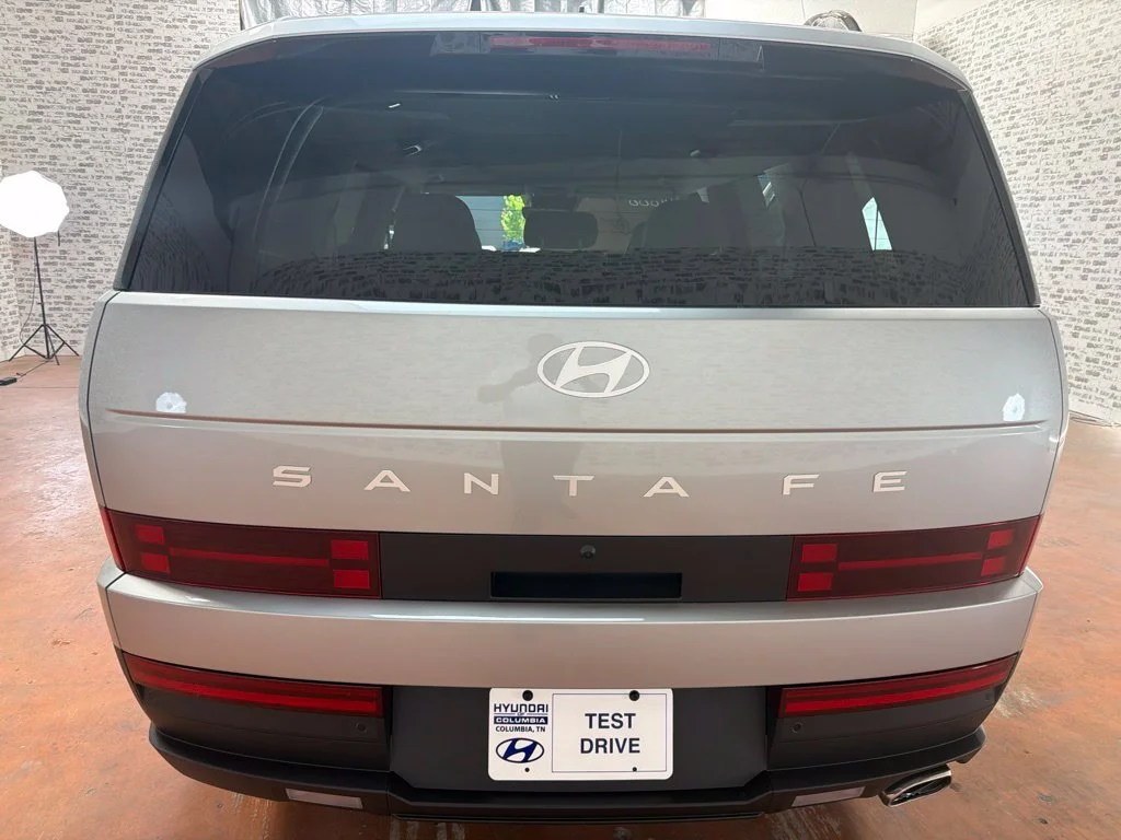 New 2027 Shimmering Silver Hyundai SE image 6