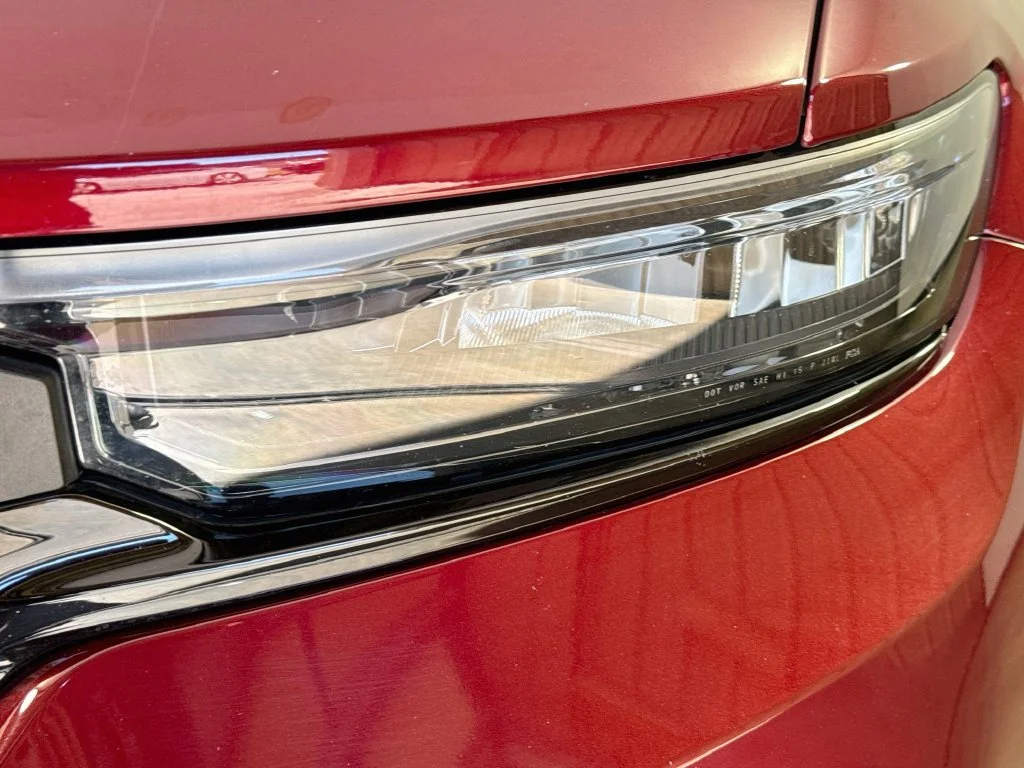 Used 2023 Red Jeep Altitude image 38