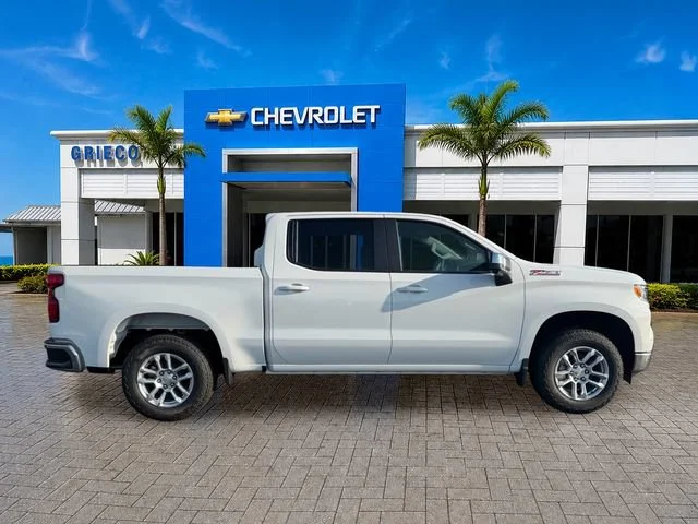 New 2026 Summit White Chevrolet LT image 6
