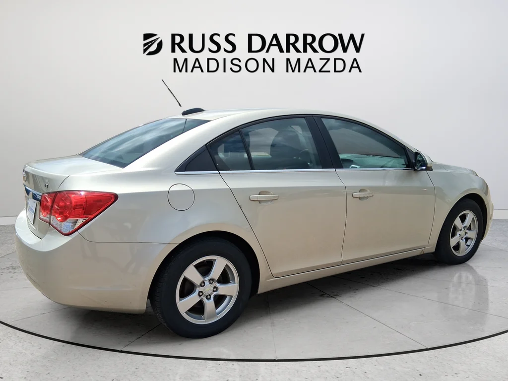 Used 2015 Gold Chevrolet 1LT image 5