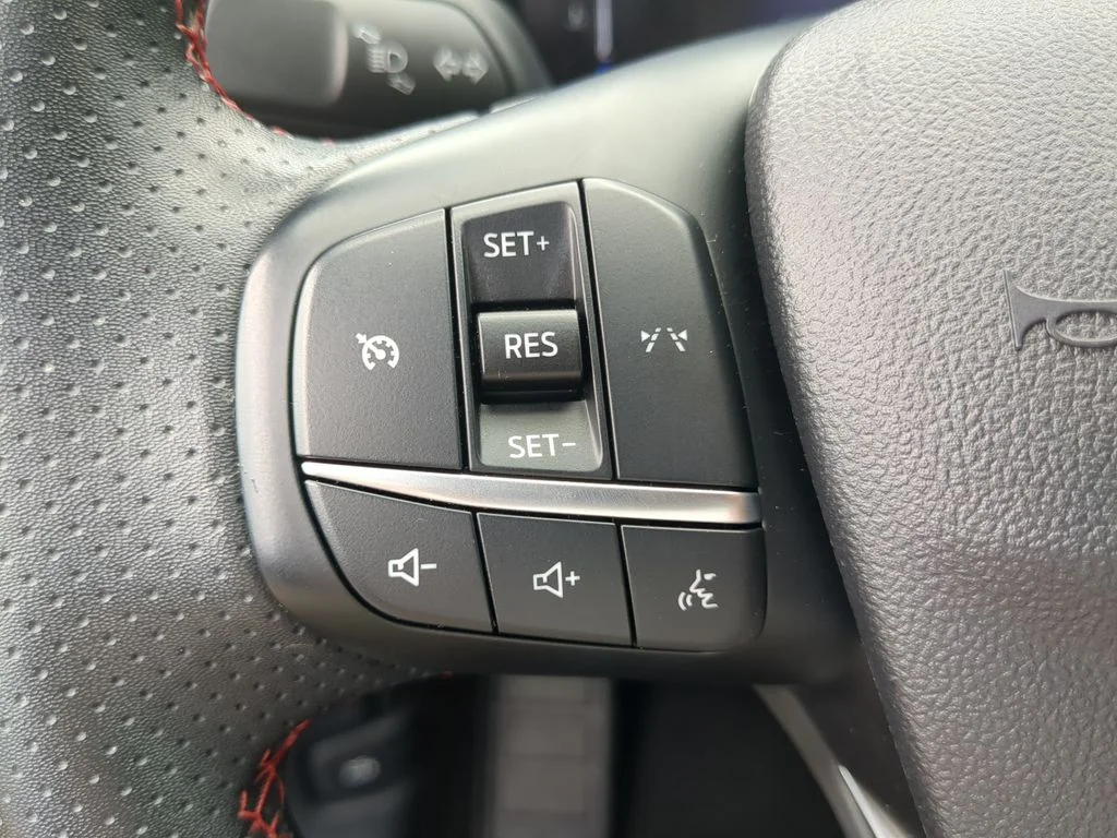 Used 2024 Gray Ford ST-Line image 26