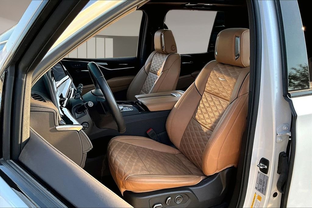 Used 2024 White Cadillac Sport image 27