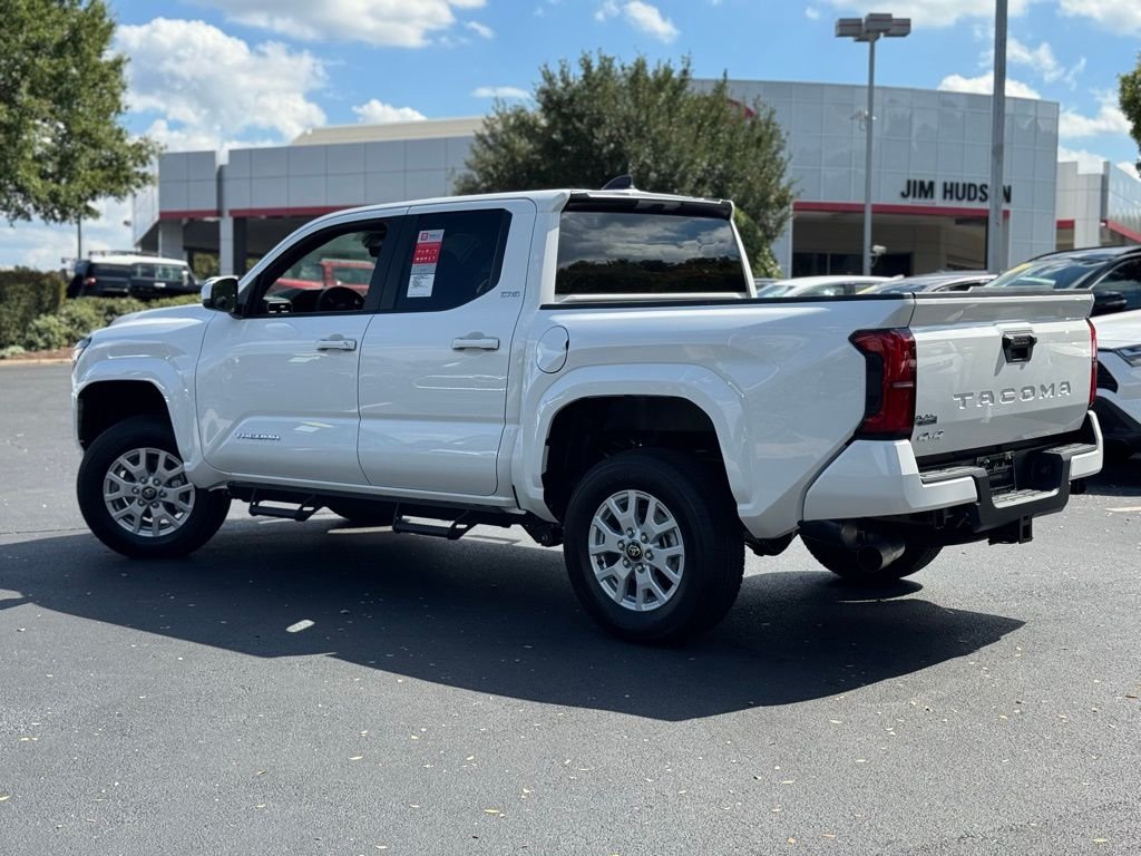 2025 Toyota Tacoma SR5 - Photo 7