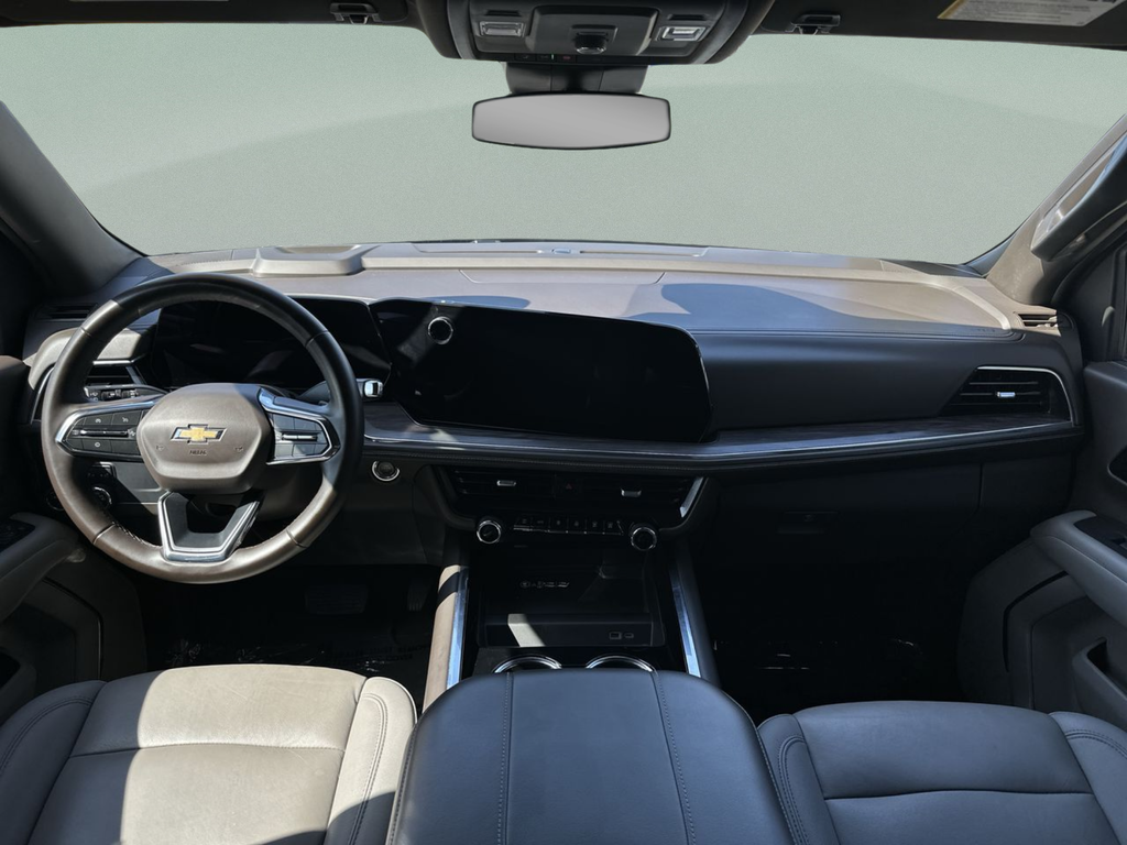 Used 2025 Gray Chevrolet LT image 25