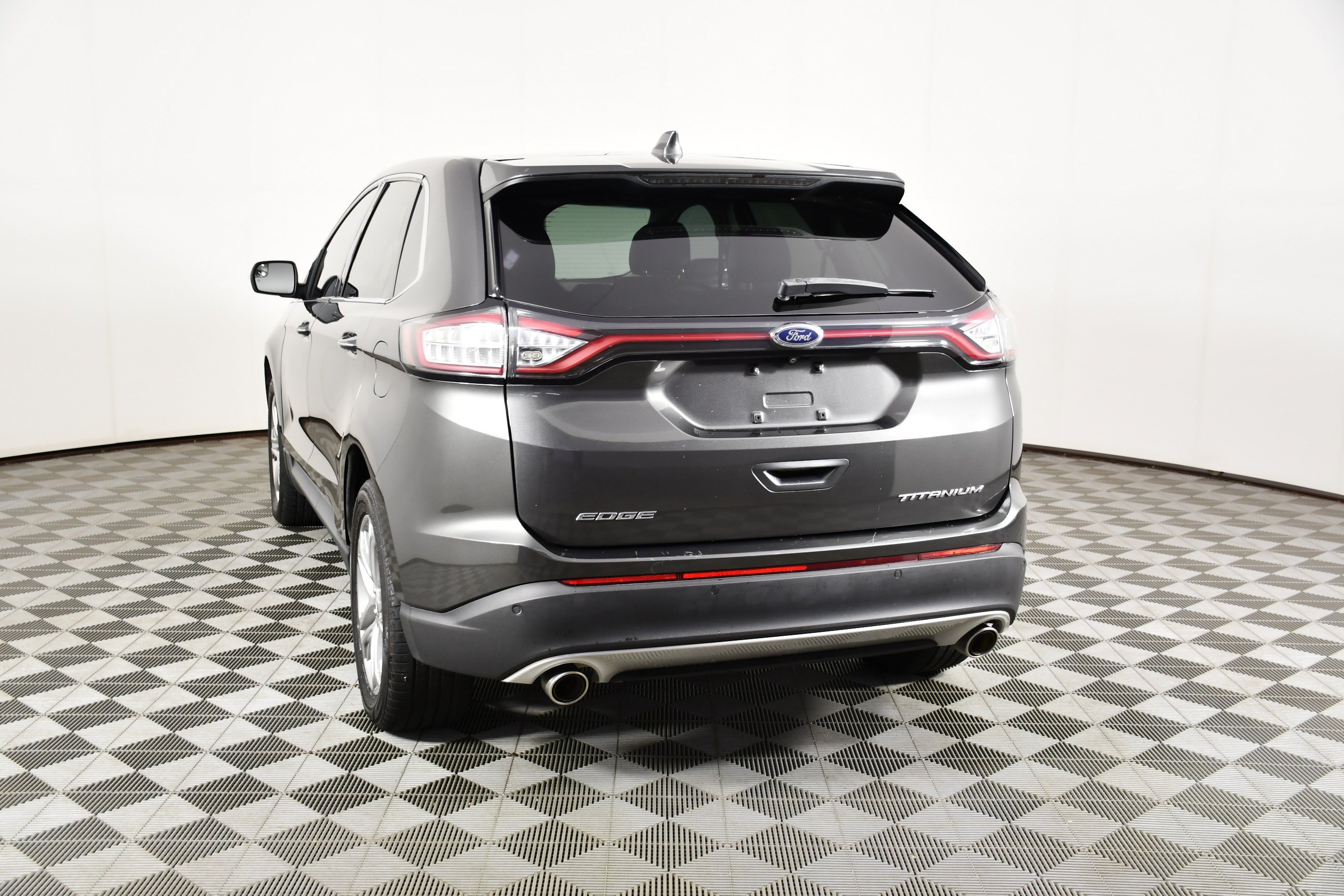 Used 2016 Magnetic Ford Titanium image 7