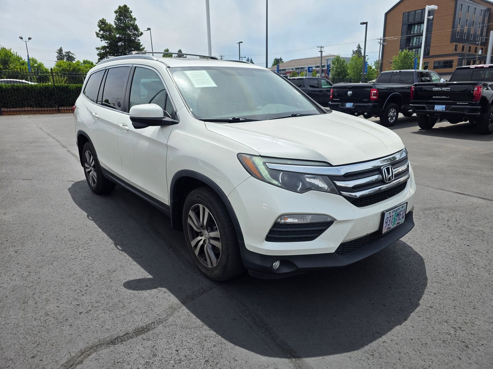 Used 2016 White Diamond Pearl Honda EX-L image 1