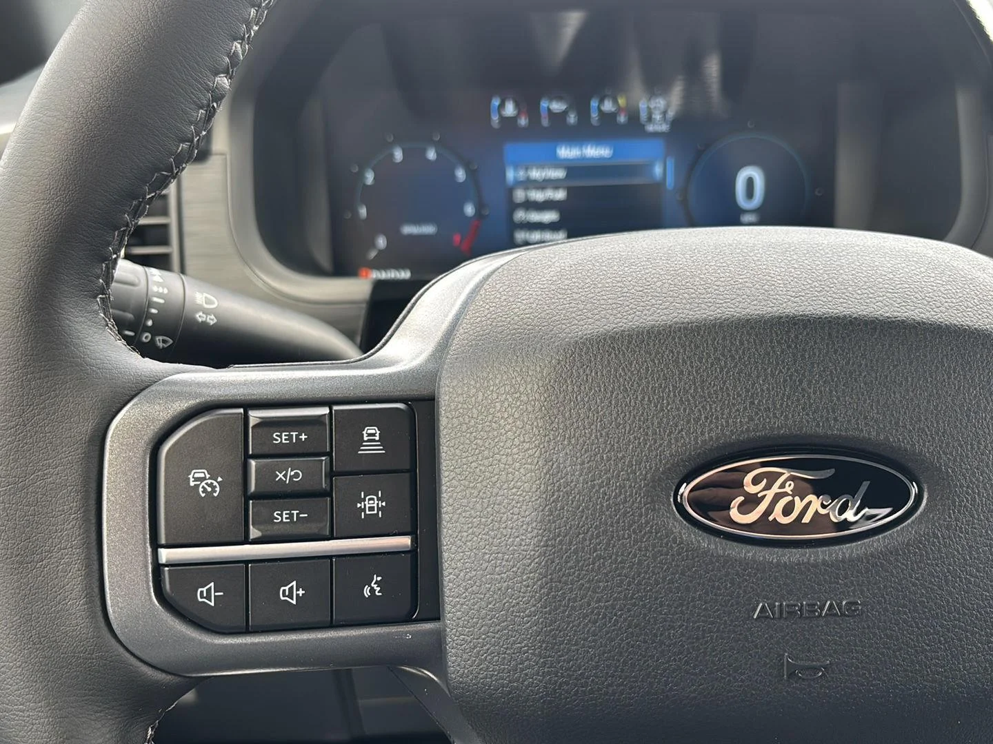 New 2026 Carbonized Gray Metallic Ford XLT image 18