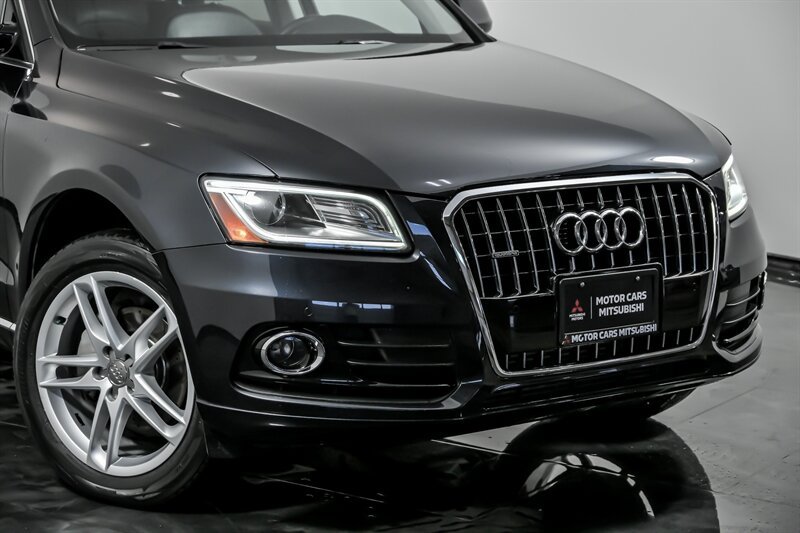 Used 2017 Audi Q5 Premium with VIN WA1C2AFP6HA065839 for sale in Aurora, IL