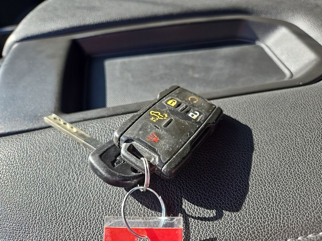 Used 2021 Gray Chevrolet Custom image 88