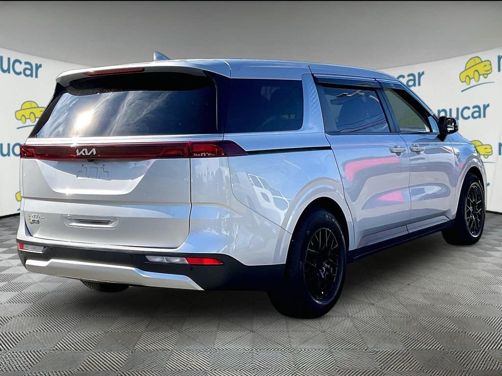 Used 2023 Silver Kia LX Seat Package image 6