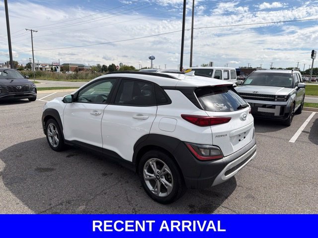 Used 2023 White Hyundai SEL image 21