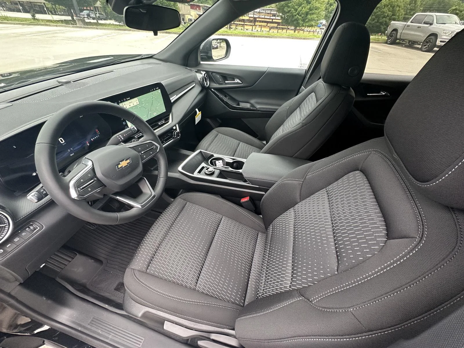 2027 Chevrolet Equinox LT - Photo 10