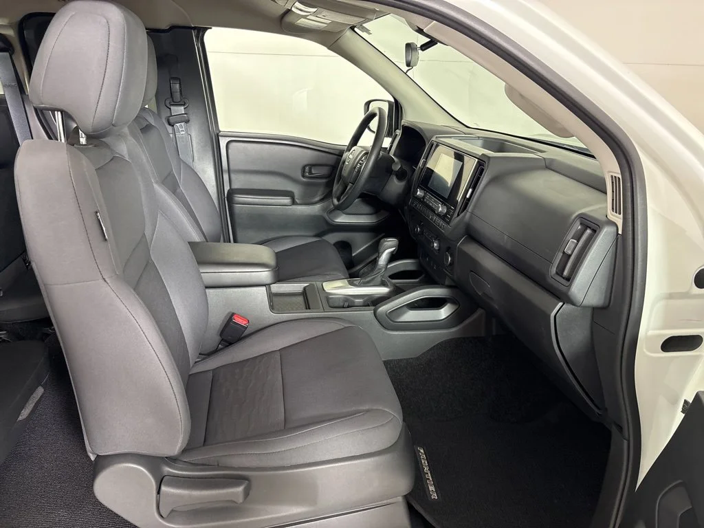 Used 2025 White Nissan S image 15
