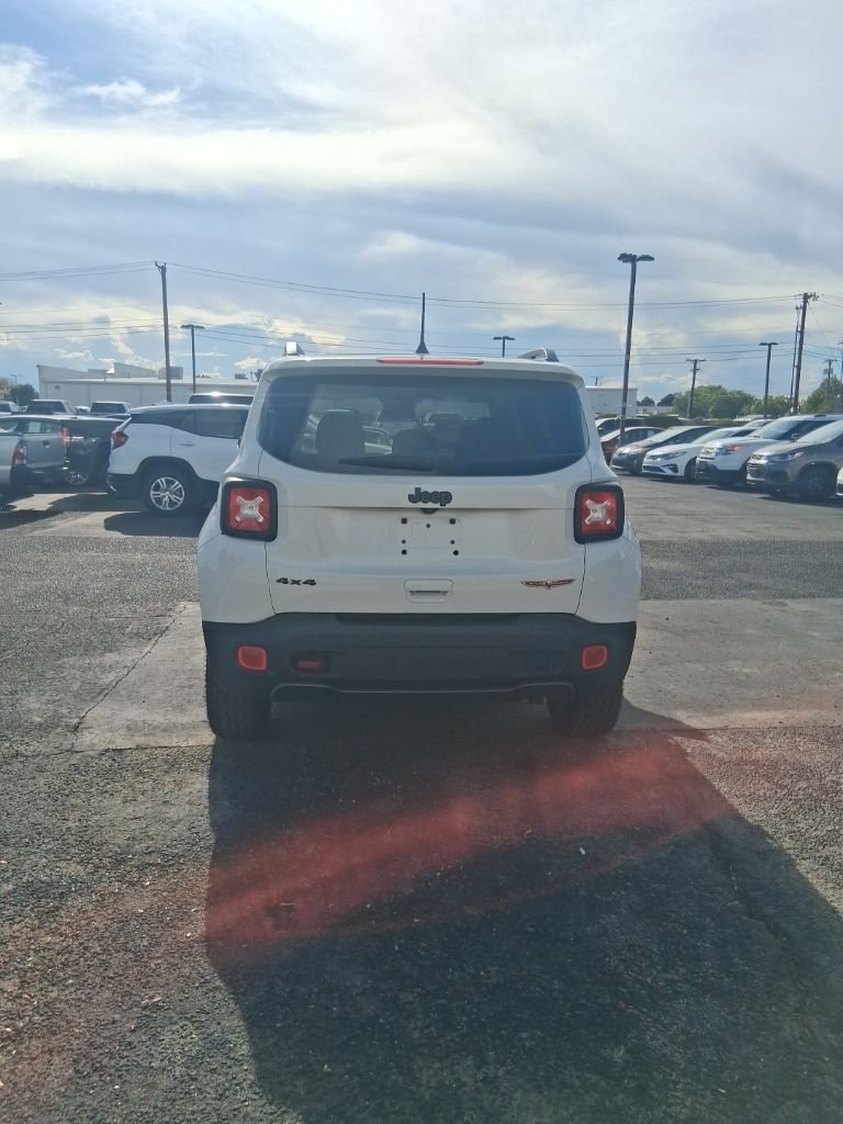 Used 2020 White Jeep Trailhawk image 3