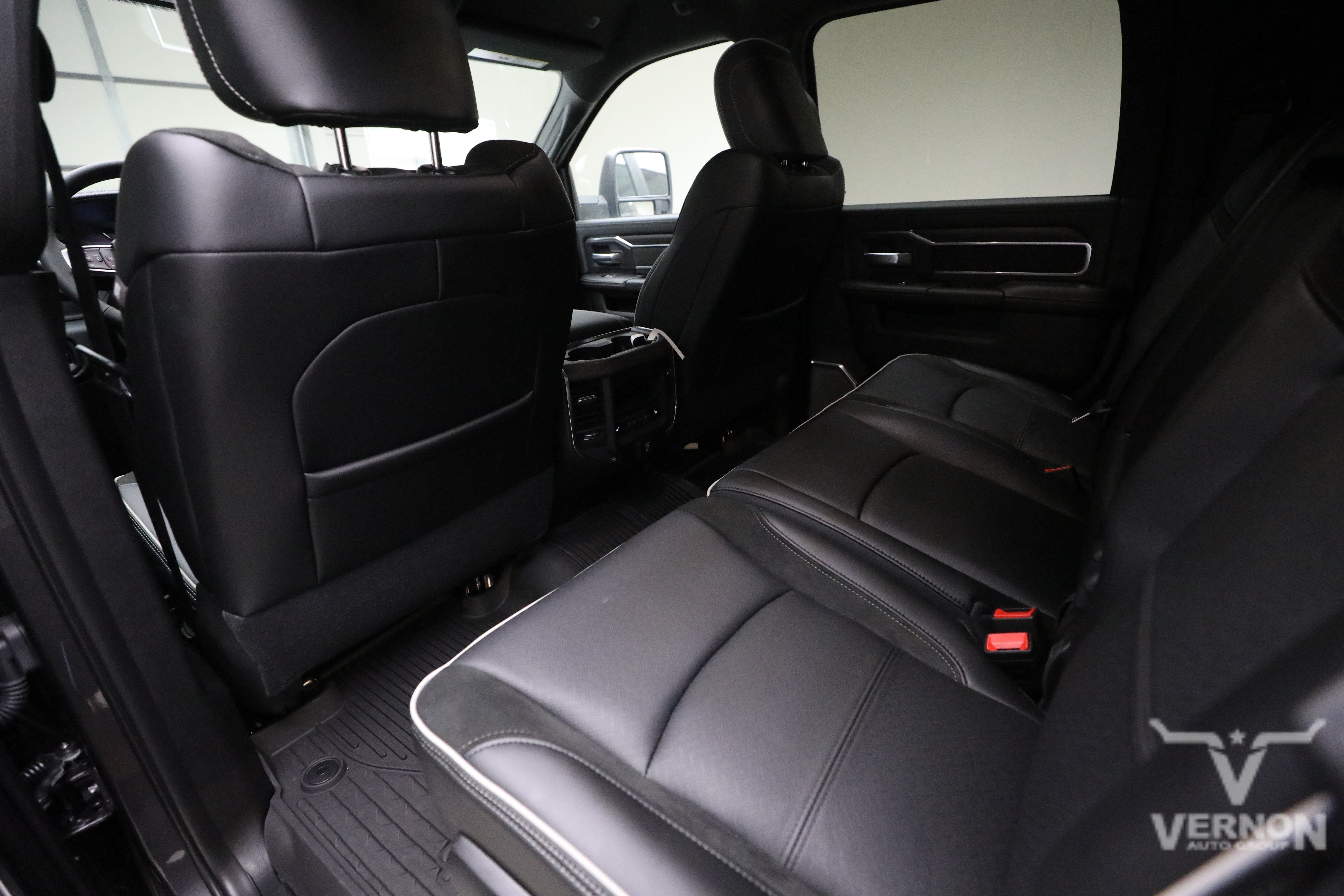 New 2026 Granite Crystal Metallic Clearcoat Ram N image 9