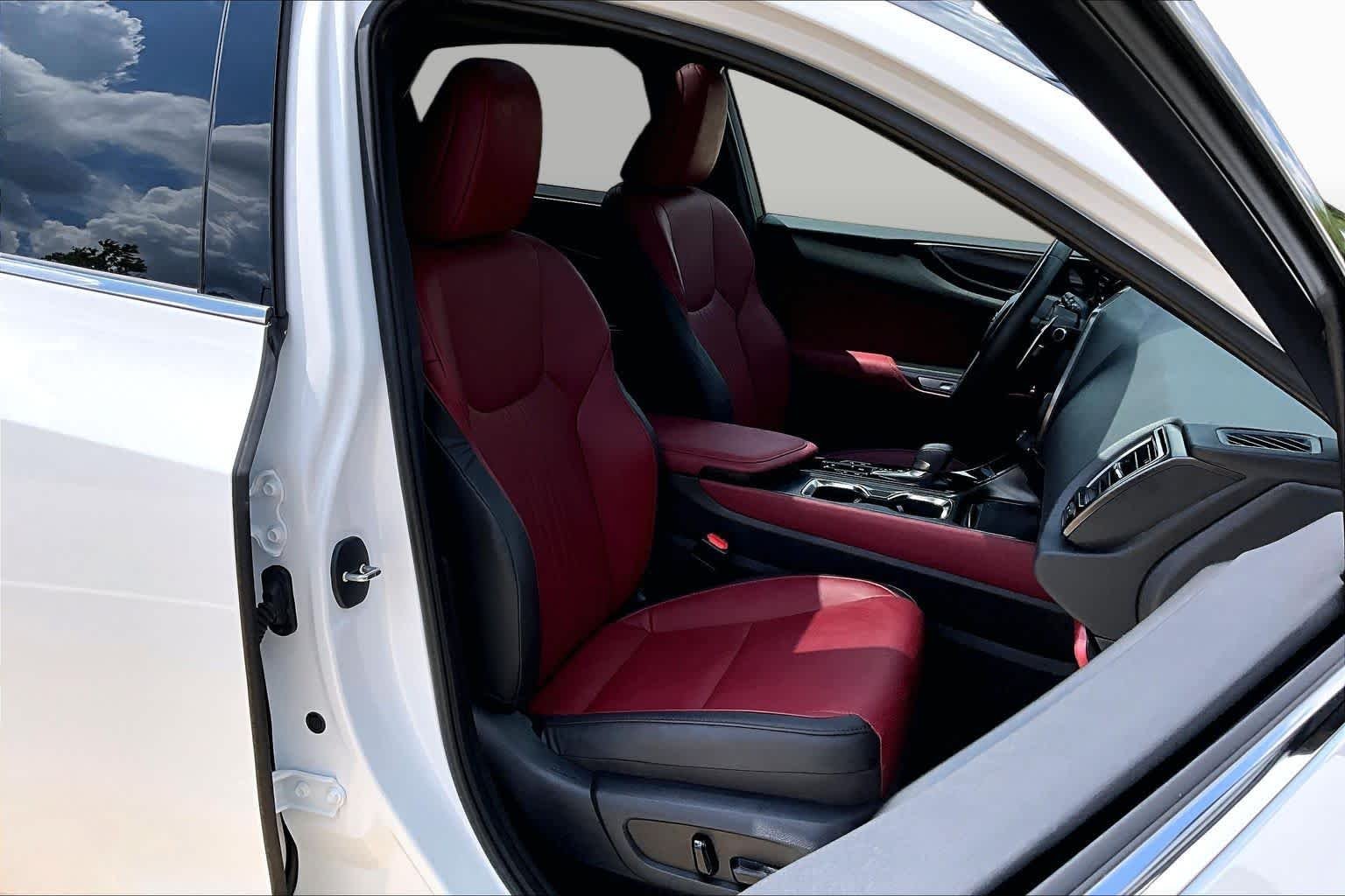 Used 2026 Ultra White Lexus  image 9