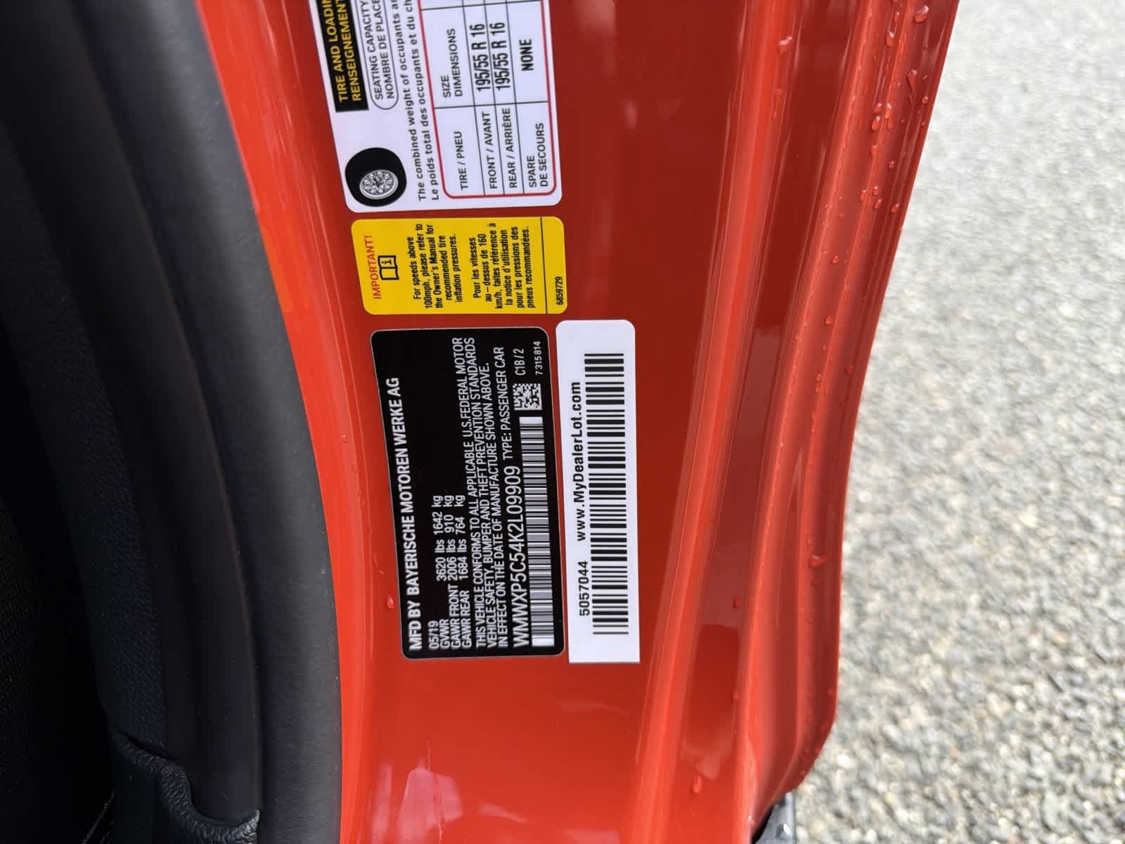 Used 2019 Solaris Orange Metallic MINI Cooper image 19