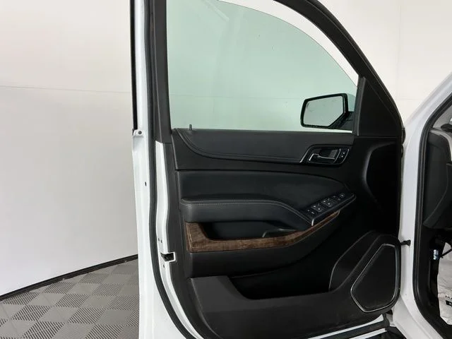 Used 2020 White Chevrolet LS image 8