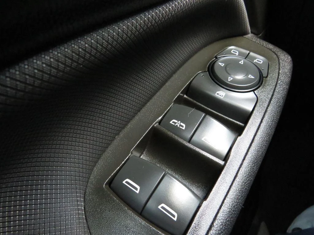 Used 2023 Blue Chevrolet RS image 31