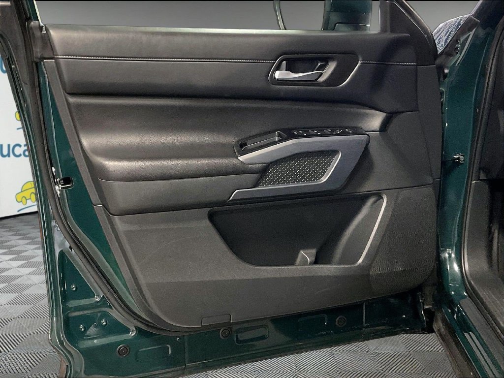 Used 2025 Black Nissan SL image 8