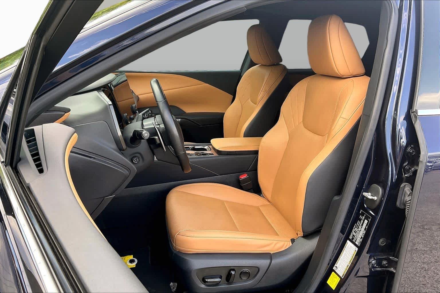 Used 2023 Nightfall Mica Lexus Premium image 8