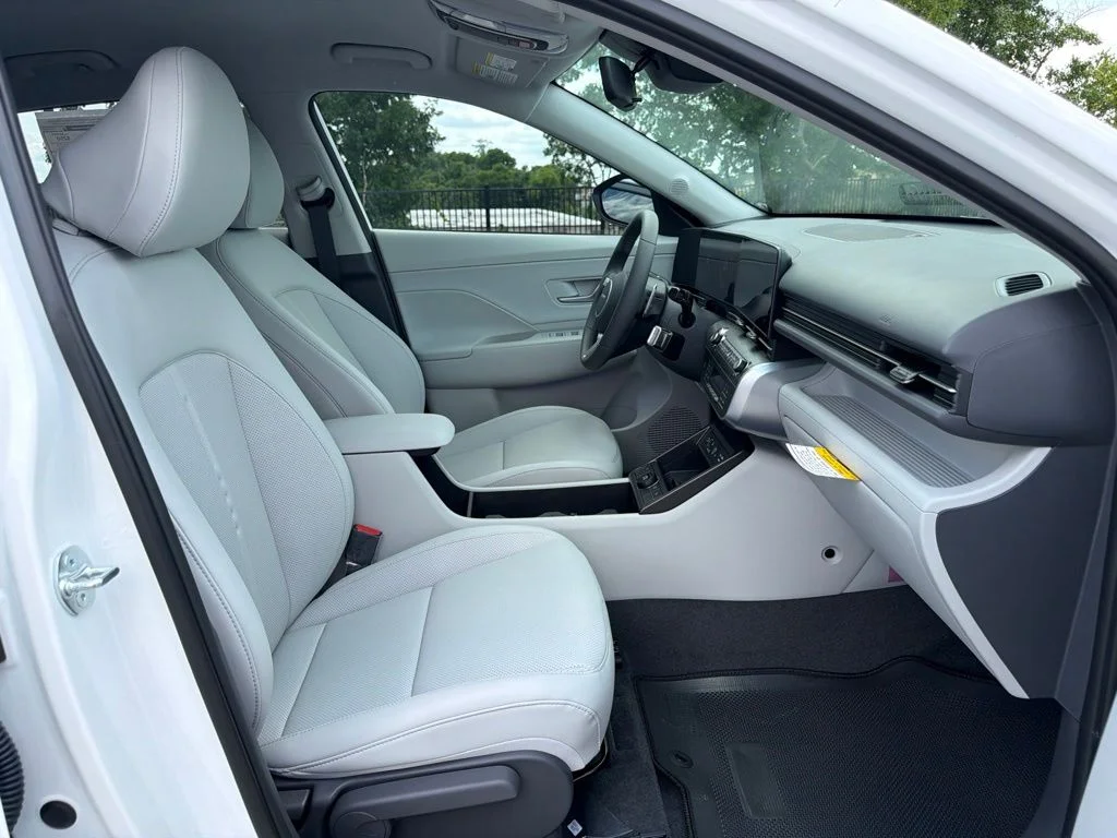 New 2026 Atlas White Hyundai SEL Premium image 9
